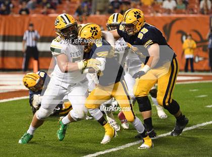 Thumbnail 3 in St. Ignatius vs. St. Edward photogallery.