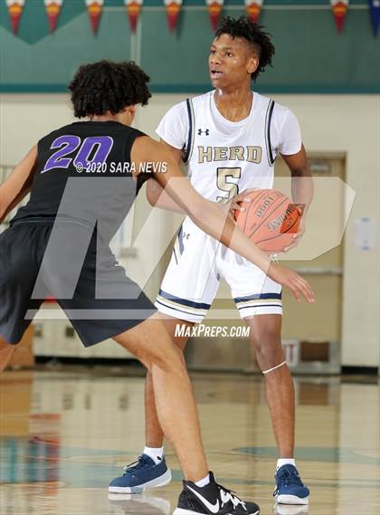 Thumbnail 2 in Elk Grove vs. Sacramento photogallery.