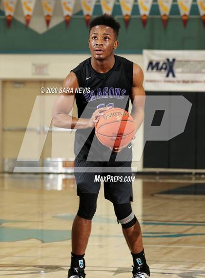 Thumbnail 2 in Elk Grove vs. Sacramento photogallery.
