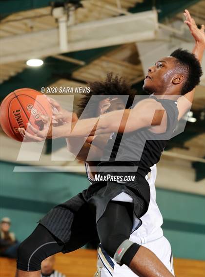Thumbnail 1 in Elk Grove vs. Sacramento photogallery.
