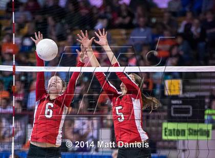 Thumbnail 1 in Montrose vs. Valor Christian (CHSAA 4A Playoff) photogallery.