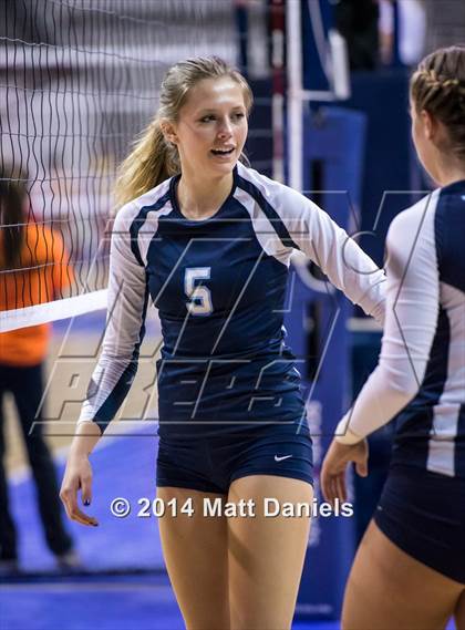 Thumbnail 1 in Montrose vs. Valor Christian (CHSAA 4A Playoff) photogallery.