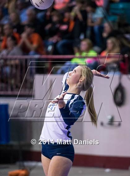 Thumbnail 3 in Montrose vs. Valor Christian (CHSAA 4A Playoff) photogallery.