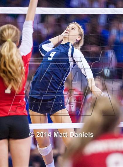 Thumbnail 2 in Montrose vs. Valor Christian (CHSAA 4A Playoff) photogallery.