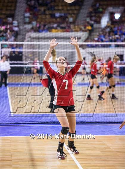 Thumbnail 3 in Montrose vs. Valor Christian (CHSAA 4A Playoff) photogallery.