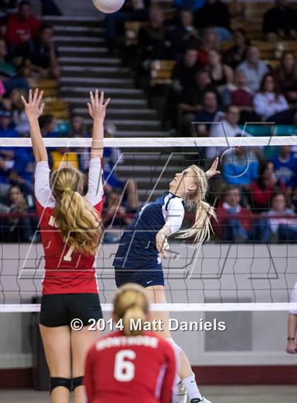 Thumbnail 3 in Montrose vs. Valor Christian (CHSAA 4A Playoff) photogallery.