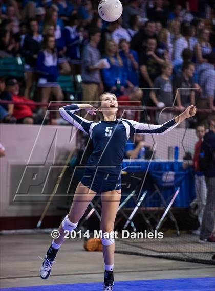 Thumbnail 2 in Montrose vs. Valor Christian (CHSAA 4A Playoff) photogallery.