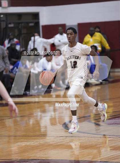 Thumbnail 2 in Riverhead vs Southampton ( Holiday Classic ) photogallery.