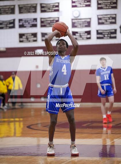 Thumbnail 2 in Riverhead vs Southampton ( Holiday Classic ) photogallery.