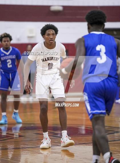 Thumbnail 2 in Riverhead vs Southampton ( Holiday Classic ) photogallery.