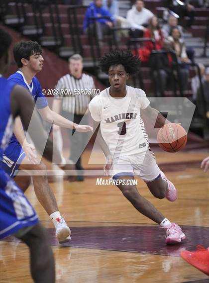 Thumbnail 1 in Riverhead vs Southampton ( Holiday Classic ) photogallery.