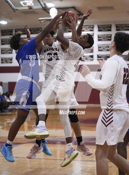 Thumbnail 3 in Riverhead vs Southampton ( Holiday Classic ) photogallery.