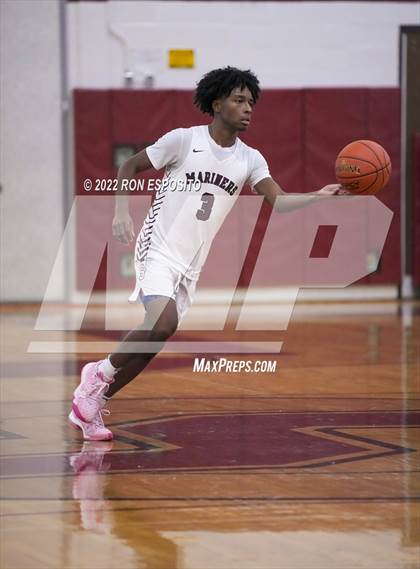 Thumbnail 1 in Riverhead vs Southampton ( Holiday Classic ) photogallery.