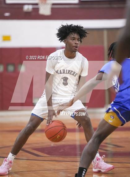 Thumbnail 1 in Riverhead vs Southampton ( Holiday Classic ) photogallery.