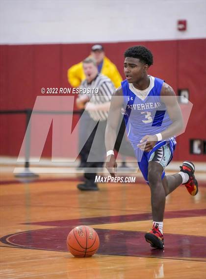 Thumbnail 1 in Riverhead vs Southampton ( Holiday Classic ) photogallery.