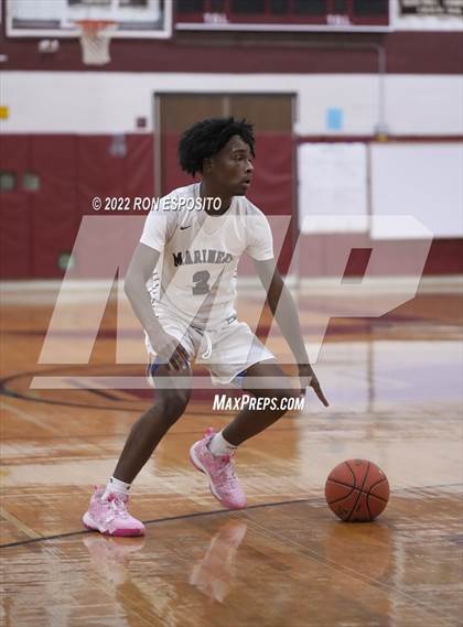 Thumbnail 2 in Riverhead vs Southampton ( Holiday Classic ) photogallery.