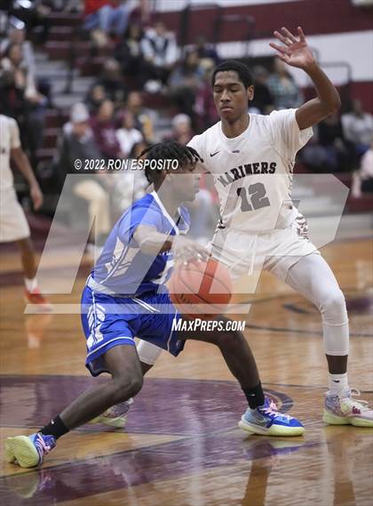 Thumbnail 1 in Riverhead vs Southampton ( Holiday Classic ) photogallery.