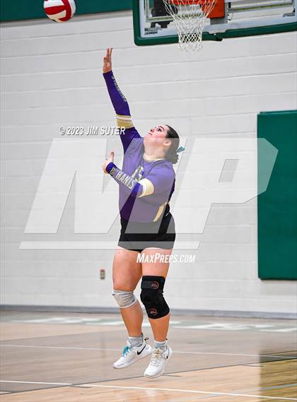 Thumbnail 2 in D'Hanis vs Round Top-Carmine (UIL 1A Region IV Semifinal) photogallery.