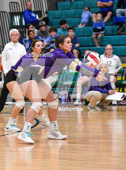 Thumbnail 2 in D'Hanis vs Round Top-Carmine (UIL 1A Region IV Semifinal) photogallery.