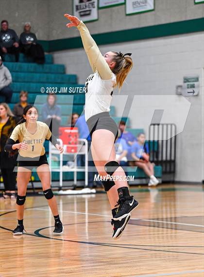Thumbnail 2 in D'Hanis vs Round Top-Carmine (UIL 1A Region IV Semifinal) photogallery.