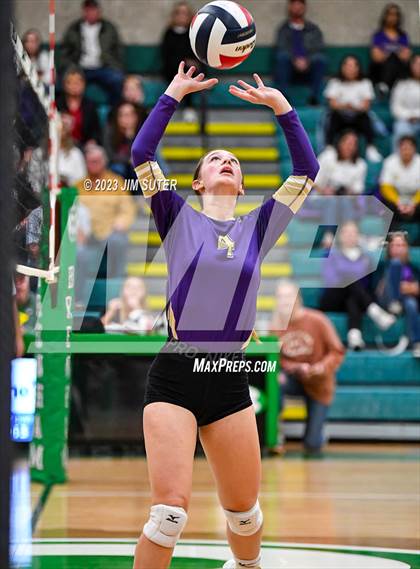 Thumbnail 1 in D'Hanis vs Round Top-Carmine (UIL 1A Region IV Semifinal) photogallery.