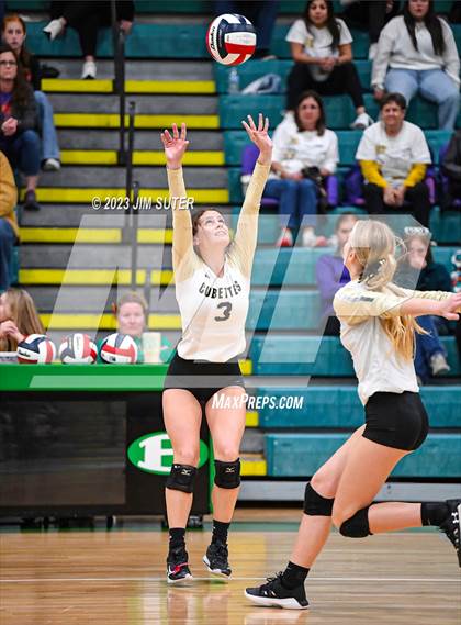 Thumbnail 2 in D'Hanis vs Round Top-Carmine (UIL 1A Region IV Semifinal) photogallery.