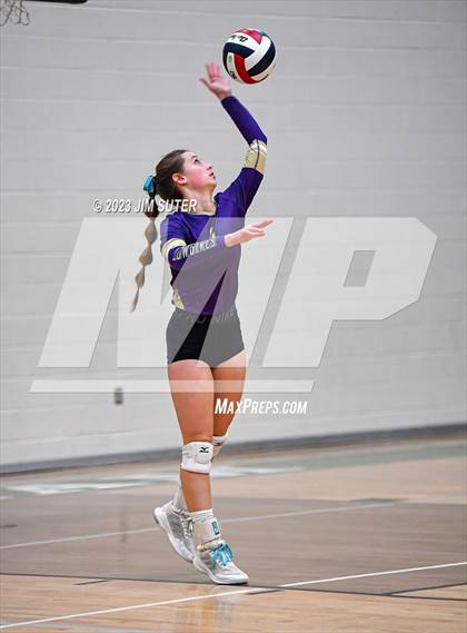 Thumbnail 1 in D'Hanis vs Round Top-Carmine (UIL 1A Region IV Semifinal) photogallery.
