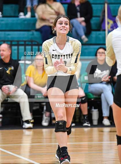 Thumbnail 3 in D'Hanis vs Round Top-Carmine (UIL 1A Region IV Semifinal) photogallery.