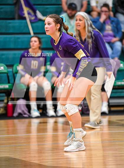 Thumbnail 3 in D'Hanis vs Round Top-Carmine (UIL 1A Region IV Semifinal) photogallery.