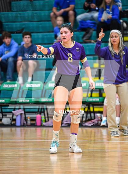 Thumbnail 3 in D'Hanis vs Round Top-Carmine (UIL 1A Region IV Semifinal) photogallery.