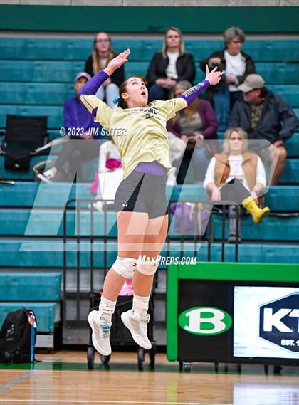 Thumbnail 2 in D'Hanis vs Round Top-Carmine (UIL 1A Region IV Semifinal) photogallery.
