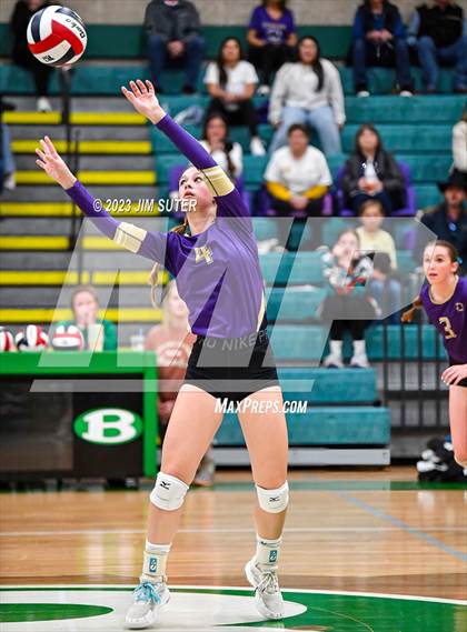 Thumbnail 3 in D'Hanis vs Round Top-Carmine (UIL 1A Region IV Semifinal) photogallery.