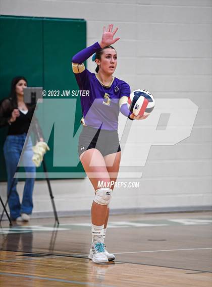 Thumbnail 2 in D'Hanis vs Round Top-Carmine (UIL 1A Region IV Semifinal) photogallery.