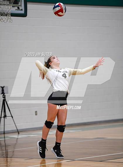 Thumbnail 1 in D'Hanis vs Round Top-Carmine (UIL 1A Region IV Semifinal) photogallery.