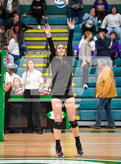 Thumbnail 1 in D'Hanis vs Round Top-Carmine (UIL 1A Region IV Semifinal) photogallery.