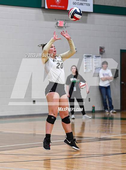 Thumbnail 2 in D'Hanis vs Round Top-Carmine (UIL 1A Region IV Semifinal) photogallery.