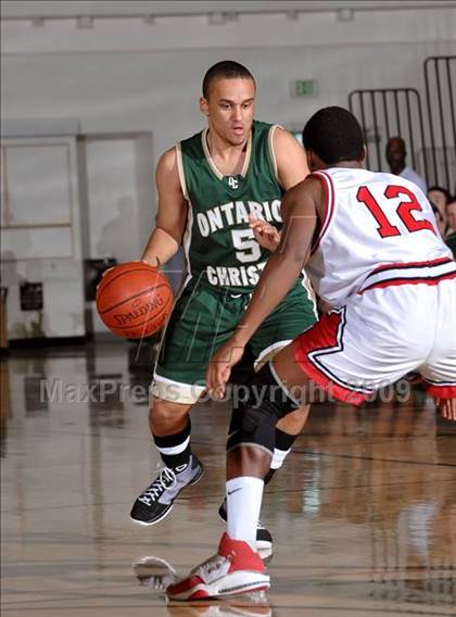 Thumbnail 2 in Ontario Christian vs. Glendora (So Cal Shootout) photogallery.
