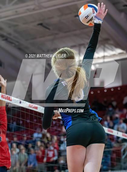 Thumbnail 2 in Neuse Charter vs. Union Academy (NCHSAA 1A Final) (2 of 2) (the Game) photogallery.