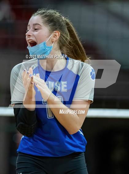 Thumbnail 1 in Neuse Charter vs. Union Academy (NCHSAA 1A Final) (2 of 2) (the Game) photogallery.