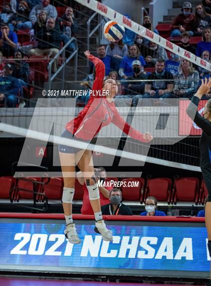 Thumbnail 2 in Neuse Charter vs. Union Academy (NCHSAA 1A Final) (2 of 2) (the Game) photogallery.
