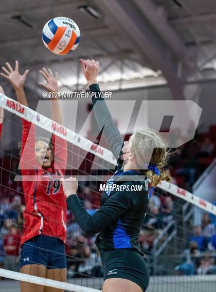 Thumbnail 3 in Neuse Charter vs. Union Academy (NCHSAA 1A Final) (2 of 2) (the Game) photogallery.