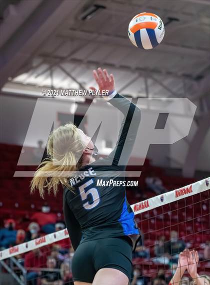 Thumbnail 2 in Neuse Charter vs. Union Academy (NCHSAA 1A Final) (2 of 2) (the Game) photogallery.
