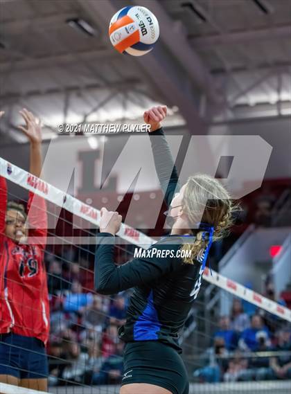Thumbnail 2 in Neuse Charter vs. Union Academy (NCHSAA 1A Final) (2 of 2) (the Game) photogallery.