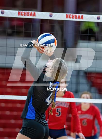 Thumbnail 2 in Neuse Charter vs. Union Academy (NCHSAA 1A Final) (2 of 2) (the Game) photogallery.