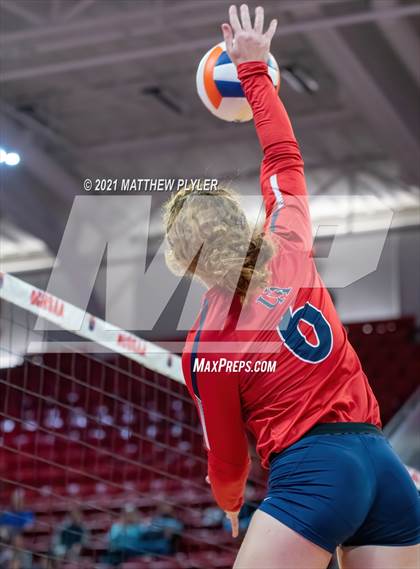 Thumbnail 2 in Neuse Charter vs. Union Academy (NCHSAA 1A Final) (2 of 2) (the Game) photogallery.