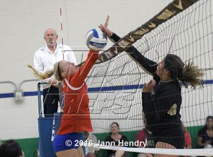 Thumbnail 3 in Long Beach Poly @ Los Alamitos (Durango Fall Classic) photogallery.