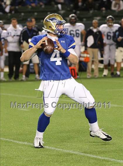 Thumbnail 2 in Bellarmine vs. Santa Margarita (CIF State D1 Final) photogallery.