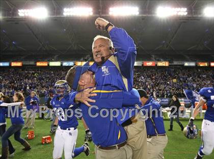Thumbnail 3 in Bellarmine vs. Santa Margarita (CIF State D1 Final) photogallery.