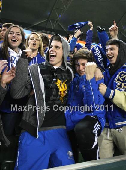 Thumbnail 2 in Bellarmine vs. Santa Margarita (CIF State D1 Final) photogallery.