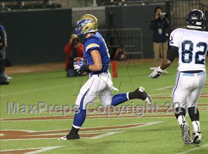 Thumbnail 2 in Bellarmine vs. Santa Margarita (CIF State D1 Final) photogallery.